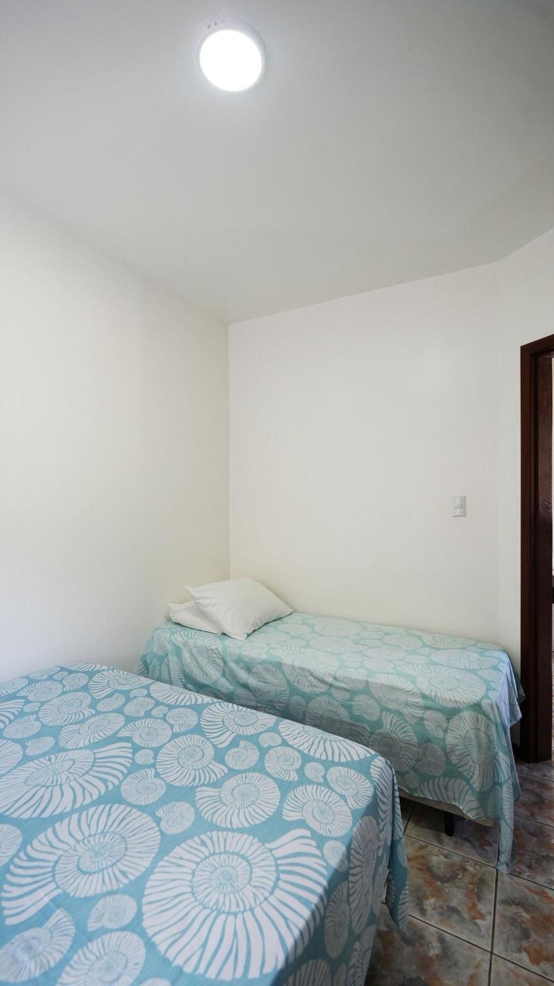 Residencial Adolfo - Mestre Naro บอมบินญัส ภายนอก รูปภาพ