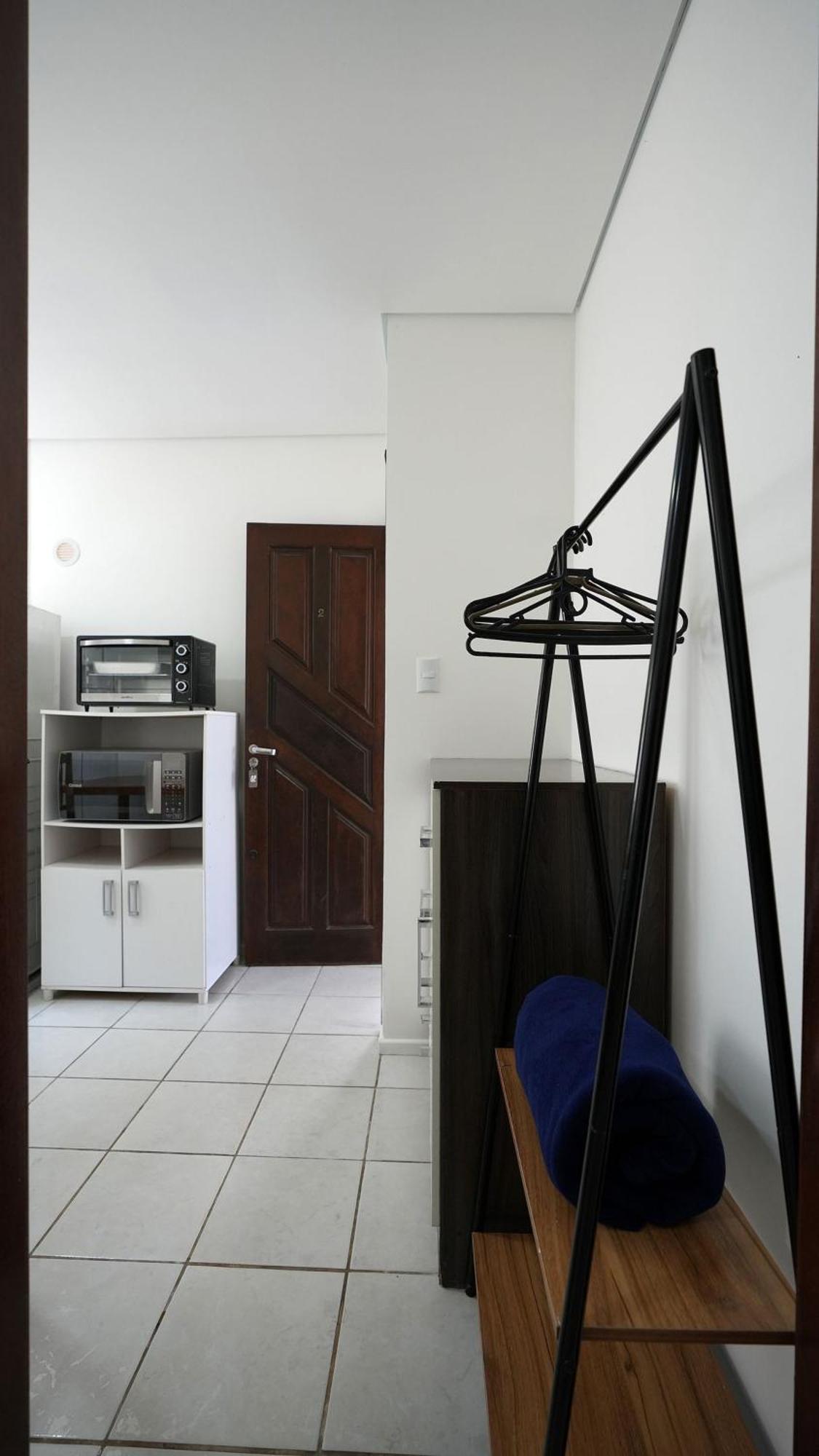 Residencial Adolfo - Mestre Naro บอมบินญัส ภายนอก รูปภาพ