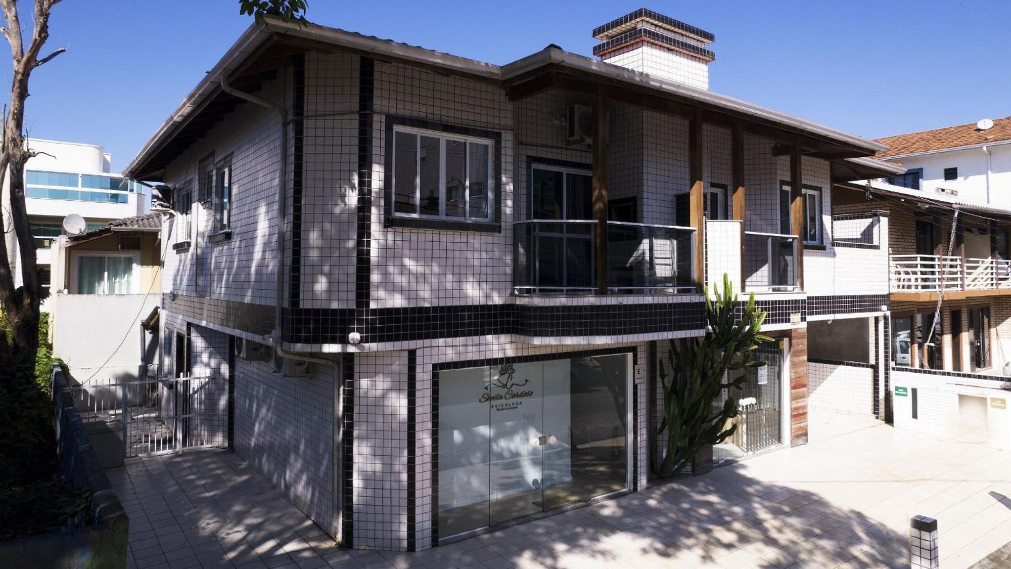 Residencial Adolfo - Mestre Naro บอมบินญัส ภายนอก รูปภาพ